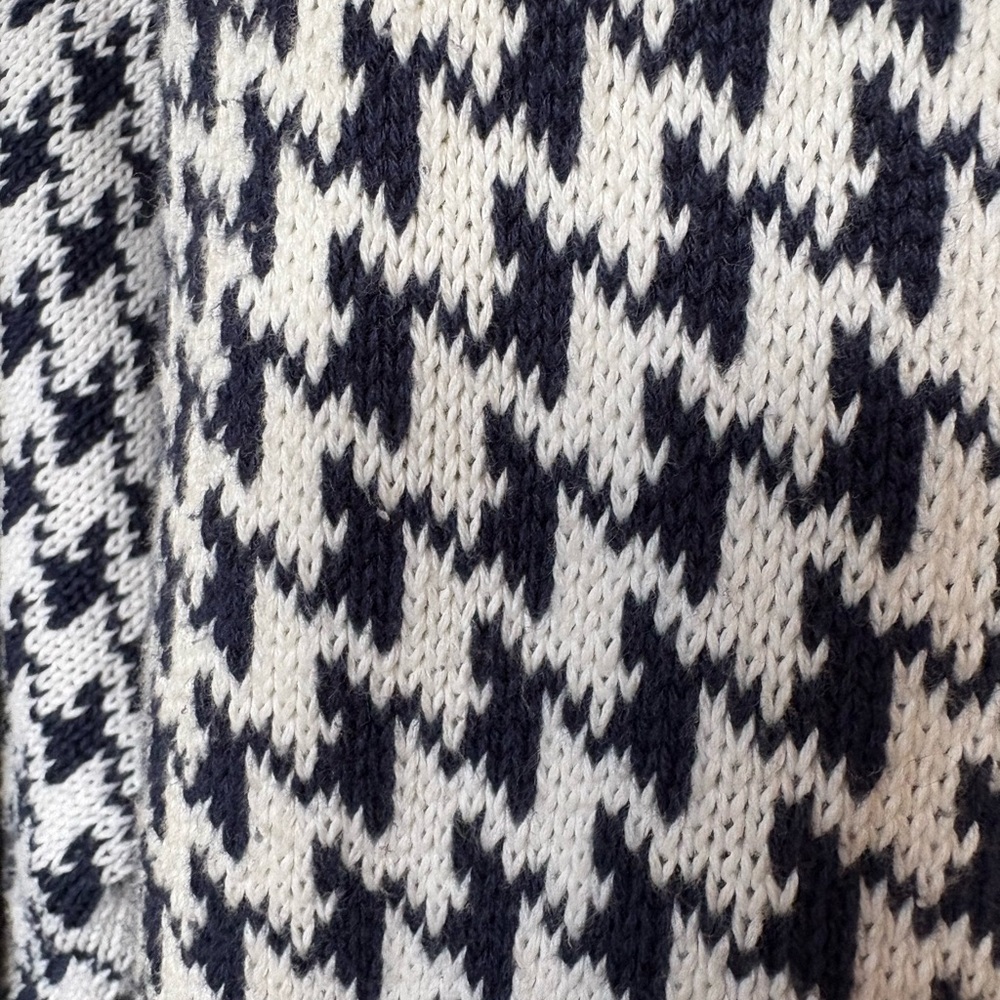 Lizsport Vintage Navy & White Oversized Houndstooth Knit Cardigan in 100% Cotton - Picture 8 of 12